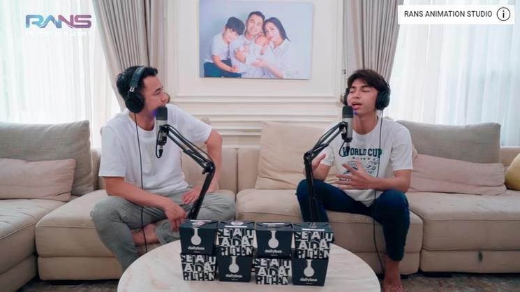Raffi Ahmad dan Dimas Ahmad bahas Chandrika Chika. (YouTube/RANS Entertainment)