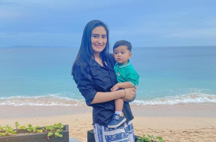 Potret Ardashir Anak Adly Fairuz (Instagram/@ardashirbehrouz)