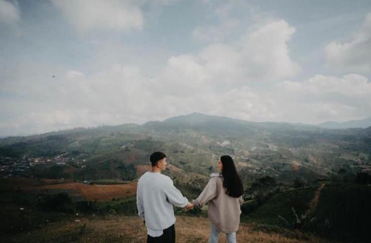 Potret Rafael Tan Lamar Pacar. (Instagram/topoto.photography)