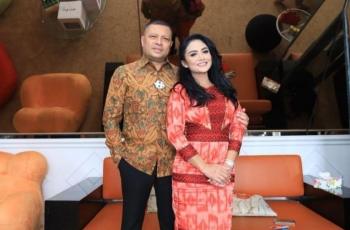 Krisdayanti Pamer Foto Dipangku Suami, Tulis Caption soal Layangan Putus