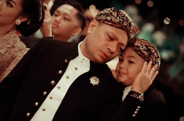 Adu Gaya Raul Lemos dan Anang Hermansyah (instagram/@ananghijau/@raullemos06)