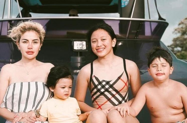 Potret Terbaru Anak Sulung Nikita Mirzani. (Instagram/nikitamirzanimawardhi_172)