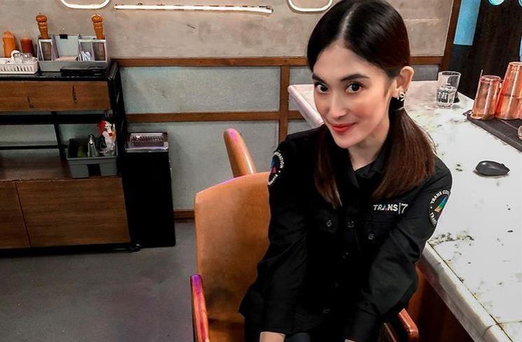 Adik Sandra Dewi, Kartika Dewi. (Instagram/@kartikadewi20)