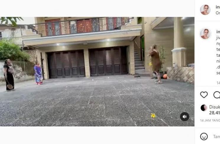 Inul Daratista Rumah Orangtua Artis di Kampung (Instagram/@inul.d)