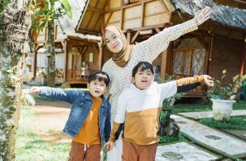 Ririe Fairus Tunda Sekolahkan Anak karena Takut Dibully Bapaknya Selingkuh