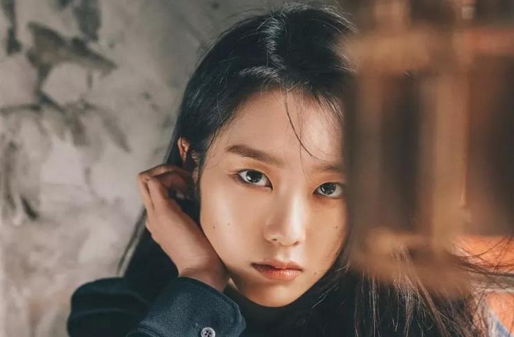 Jiho Oh My Girl - Artis Korea Punya Saudara Banyak (Soompi)