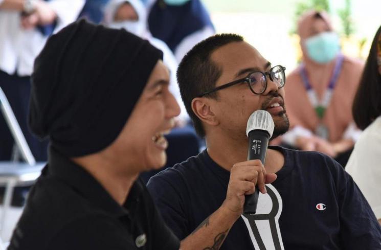Kebersamaan Coki Pardede dan Anji di Tempat Rehabilitasi (instagram/@duniamanji)