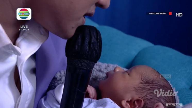 Lesti Kejora dan Rizky Billar akhirnya mengungkapkan nama lengkap Baby L. (Indosiar)