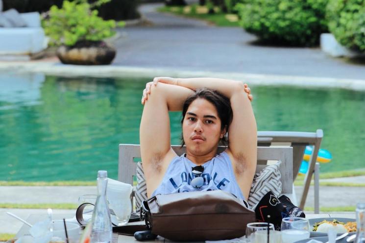 Dul Jaelani posting foto El Rumi pamer ketiak. (Instagram/@duljaelani)