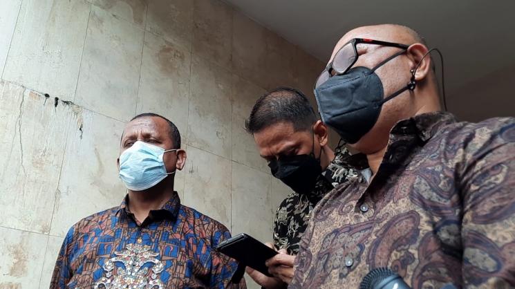 Doddy Sudrajat dan kuasa hukum, Djamaluddin Koedoeboen. (MataMata.com/Evi Ariska)