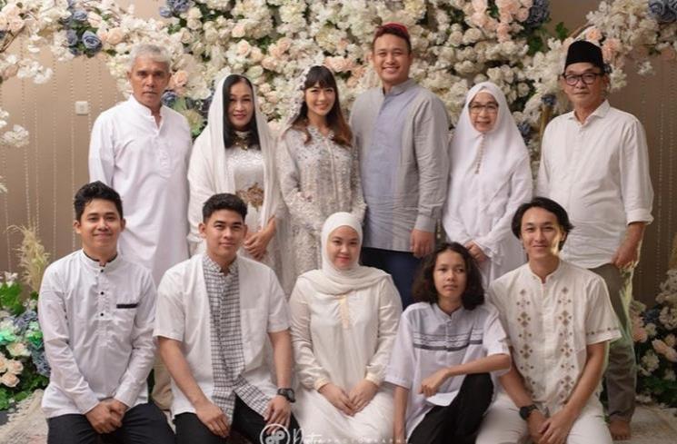 Potret Pengajian Empat Bulanan Adiezty Fersa. (Instagram/@ricoowb)