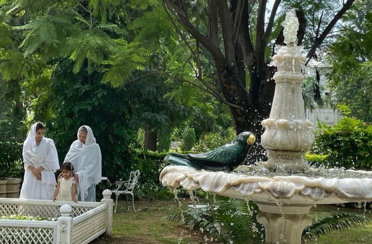 Potret Tampak Depan Pataudi Palace (Instagram/@sakpataudi)