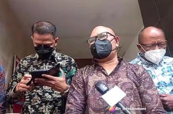 Doddy Sudrajat Sibuk Main Handphone, Ogah Jawab Pertanyaan Awak Media