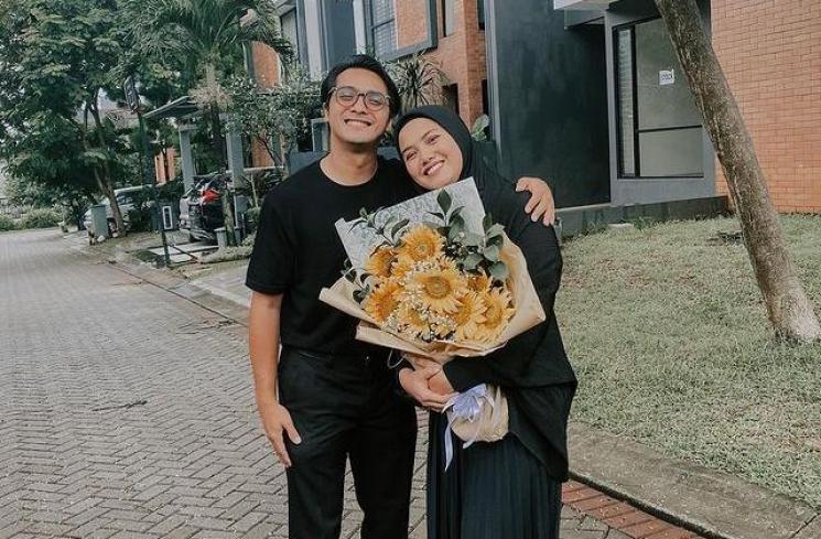 Potret Mesra Ricky Harun dan Herfiza. (Instagram/rickyharun)