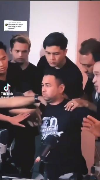 Raffi Ahmad kesurupan. (Instagram/raffinagita1717)