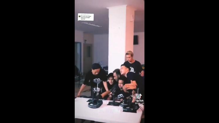 Raffi Ahmad kesurupan. (Instagram/raffinagita1717)