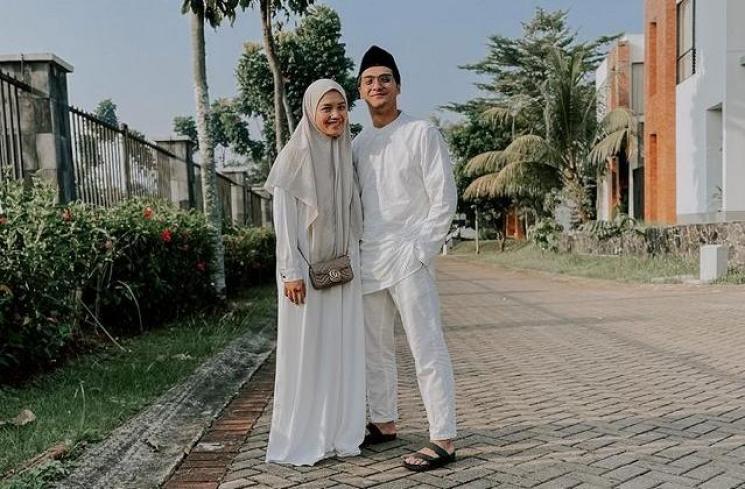 Potret Mesra Ricky Harun dan Herfiza. (Instagram/rickyharun)