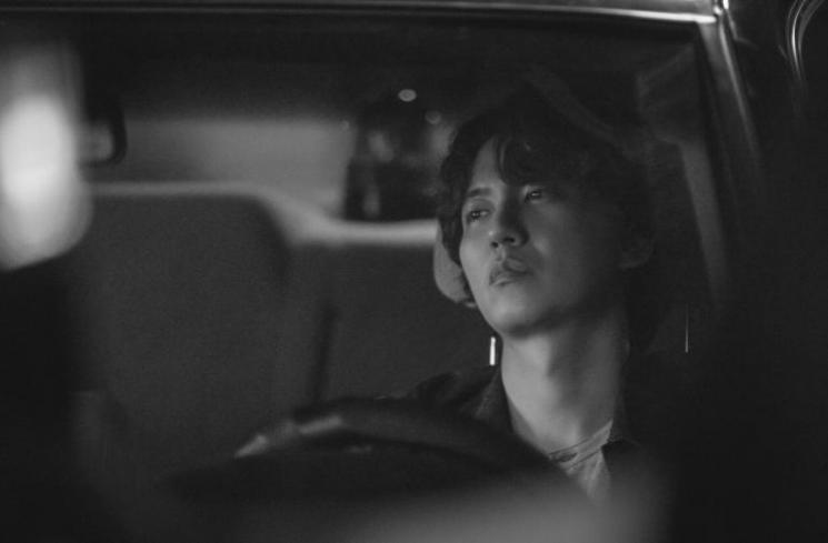 Pesona Kim Nam Gil di Through the Darkness (Soompi)
