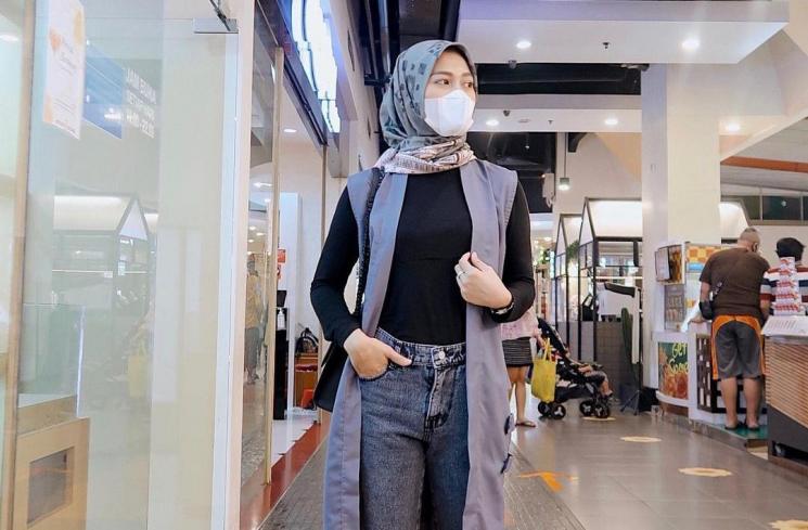 Adu Gaya Henny Rahman dan Ayu Aulia (instagram/@hennyyrahman/@ayuaulia5252)