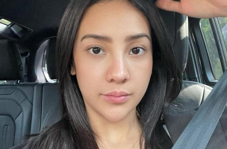 Potret pemain Layangan Putus tanpa makeup (Instagram/@anyageraldine)