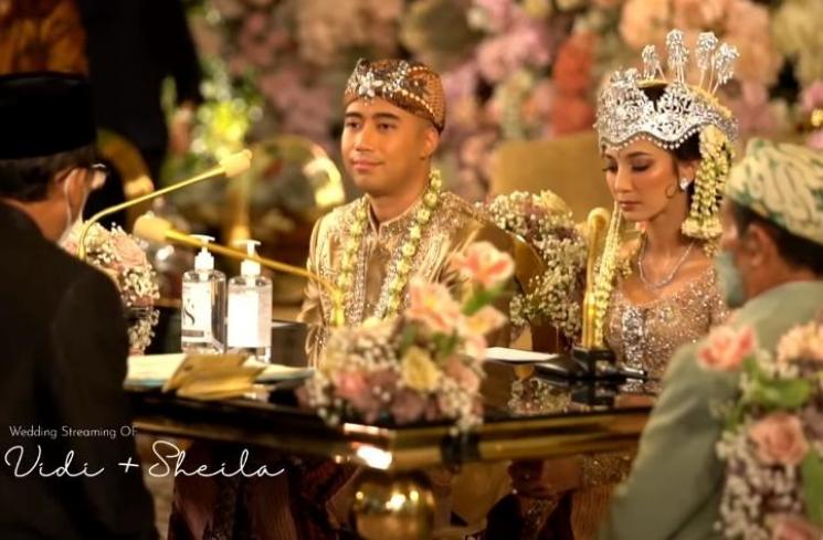 credit: Potret Pernikahan Vidi Aldiano dan Sheila Dara (YouTube/Vidi Aldiano)