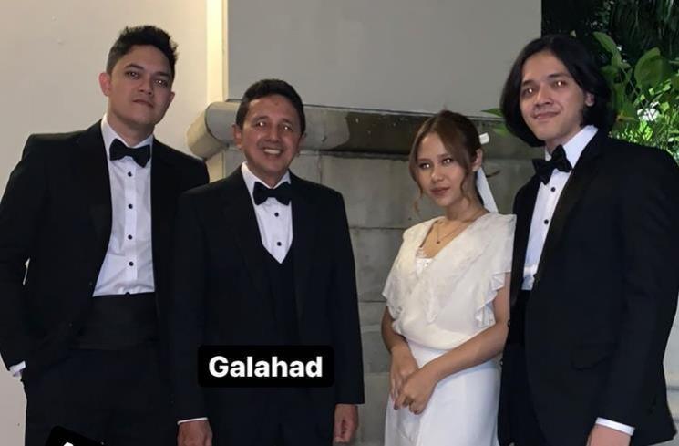 Potret Nadin Amizah di Pernikahan Vidi Aldiano. (Instagram/@tanjung_______)