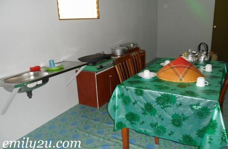  Potret Rumah Upin Ipin di Dunia Nyata (emily2u.com)
