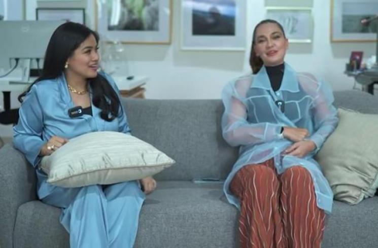 Luna Maya bahas soal BTS bareng Titi Kamal. (YouTube/Titi dan Tian)