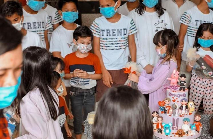 Potret Ulang Tahun Gempi di Panti Asuhan (instagram/@gisel_la)