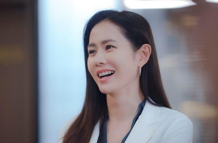 Adu Gaya Son Ye Jin dan Park Min Young di Drakor Baru (Kolase Instagram/@jtbcdrama)