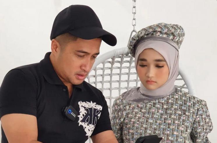 Irfan Hakim dan anaknya, Aisha. (Instagram/@irfanhakim75)