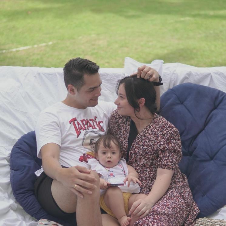 Asmirandah bersama suami dan anaknya. (Instagram/@asmirandah89)