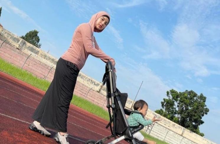 Foto: Gaya Chacha Frederica Jadi Istri Pejabat. (Instagram/chafrederica)