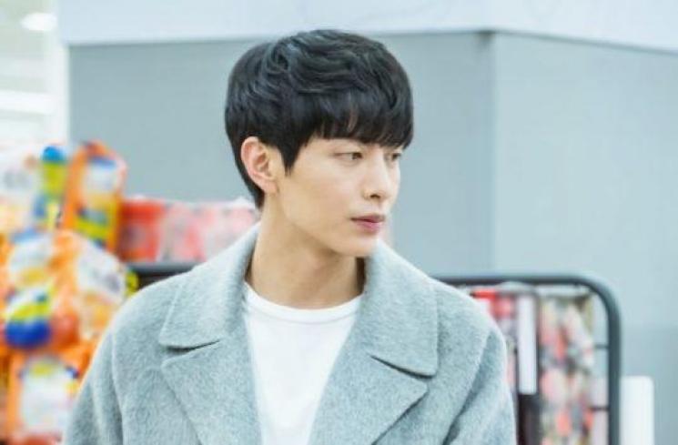 Sinopsis Because This Is My First Life (Soompi)