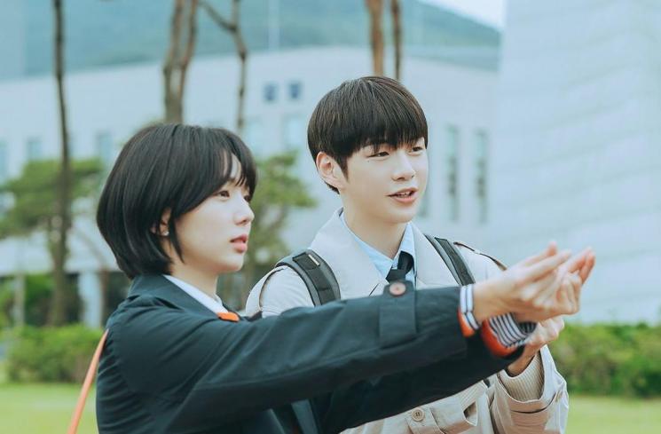Pesona Kang Daniel di Rookie Cops (Instagram/@disneypluskr)