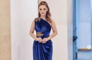 Zaskia Gotik Tampil Cantik bak Barbie Berkebaya, Rambutnya Ramai Diprotes