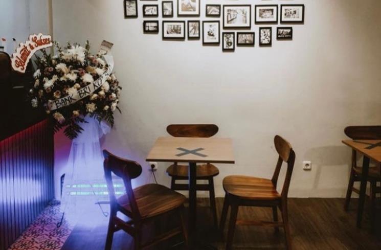 Potret Coffee Shop Ajun Perwira dan Samuel Zylgwyn. (Instagram/@ajunperwira)