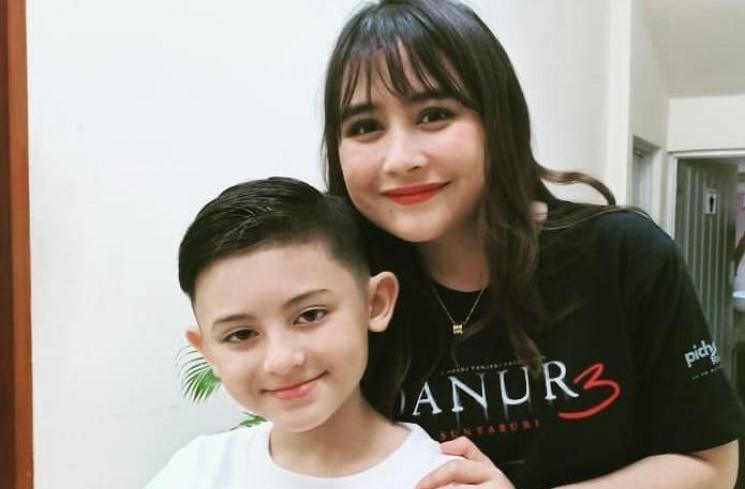 Matt White dan Prilly Latuconsina. (Instagram/official.mattwhite)