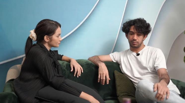 Reza Rahadian di YouTube Enzy Storia. (YouTube/Enzy Storia)