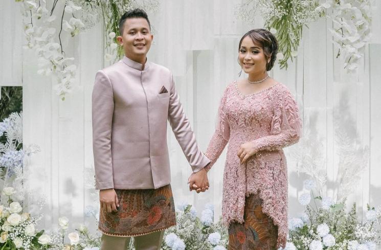 Pesona Syifa adik Ayu Ting Ting di acara lamaran. (Instagram/syifaasyifaaa)