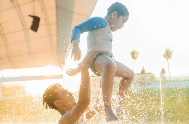 Potret Akrab Rafathar dan Dimas Ahmad. (Instagram/raffinagita1717)