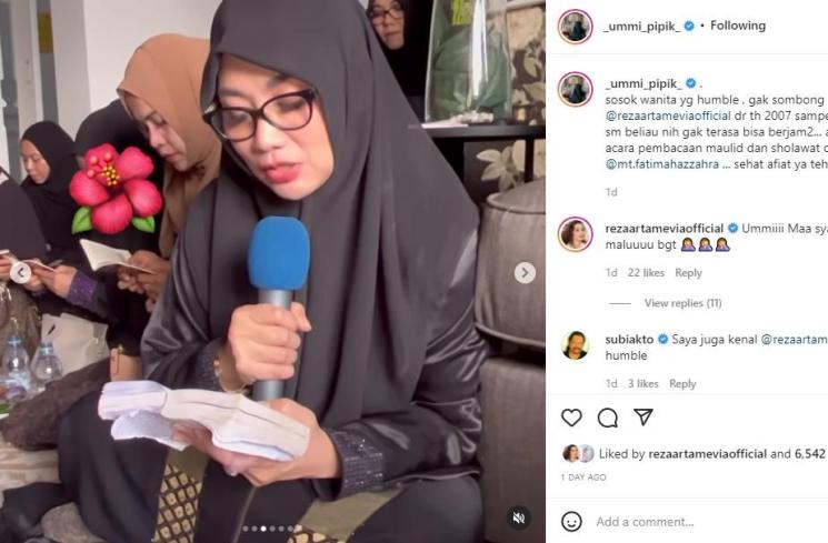 Reza Artamevia datang ke pengajian Umi Pipik (Instagram/_ummi_pipik_)