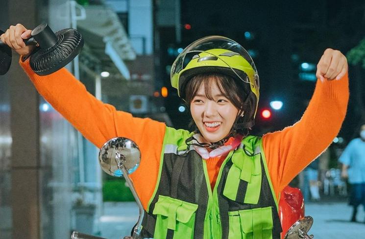 Pesona Chae Soo Bin di Rookie Cops (Instagram/@disneypluskr)