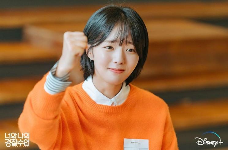 Pesona Chae Soo Bin di Rookie Cops (Instagram/@disneypluskr)