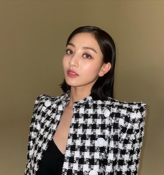 Idol K-Pop yang Menerobos Standar Kecantikan Korea. (Instagram/@twicetagram)
