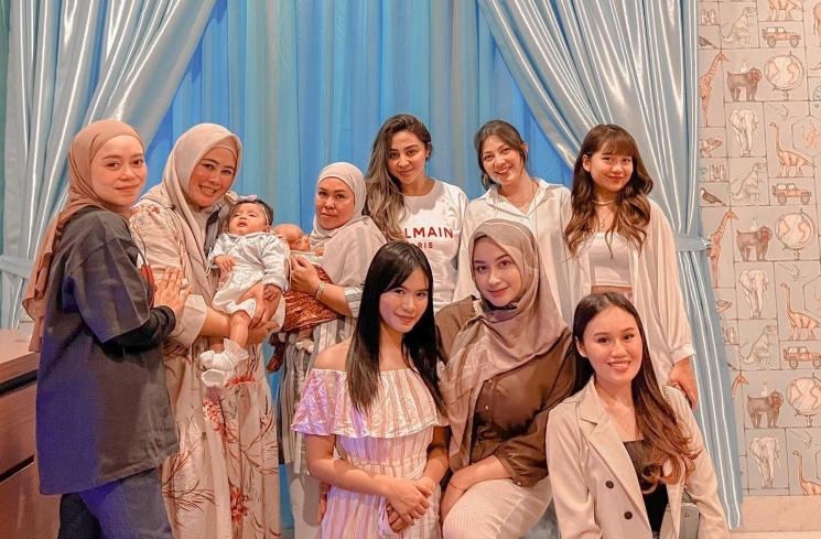 Pemotretan Baby Leslar dan Baby Guzel (Instagram/@da3_rani)