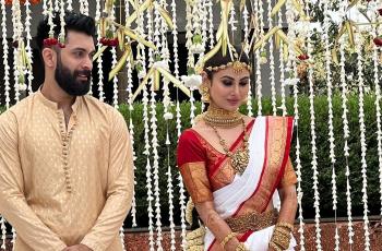 8 Potret Pernikahan Mouni Roy dan Suraj Nambiar, Meriah dan Sakral