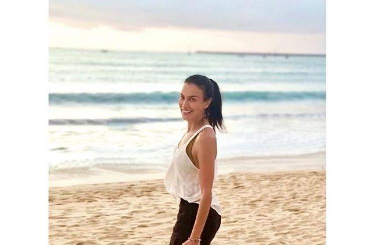 Adu Gaya Luna Maya dan Sophia Latjuba. (Instagram/sophia_latjuba88)