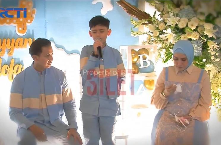 Potret acara Khitan dan Aqiqah anak bungsu Fairuz A Rafiq (YouTube/RCTI - INFOTAINMENT)