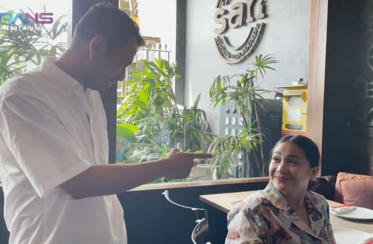 Momen Nagita Slavina belanja baju di Bali (YouTube/Rans Entertainment)